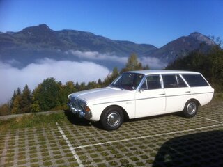 Ford Taunus in den Schweizer Alpen